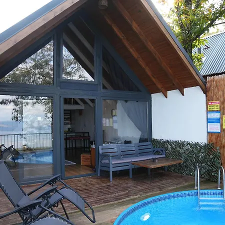 Alojamento de Acomodação e Pequeno-almoço Oba 4*